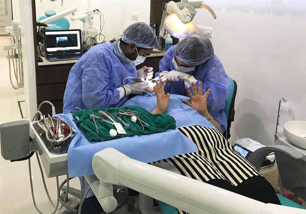 Tooth Extraction in Delhi